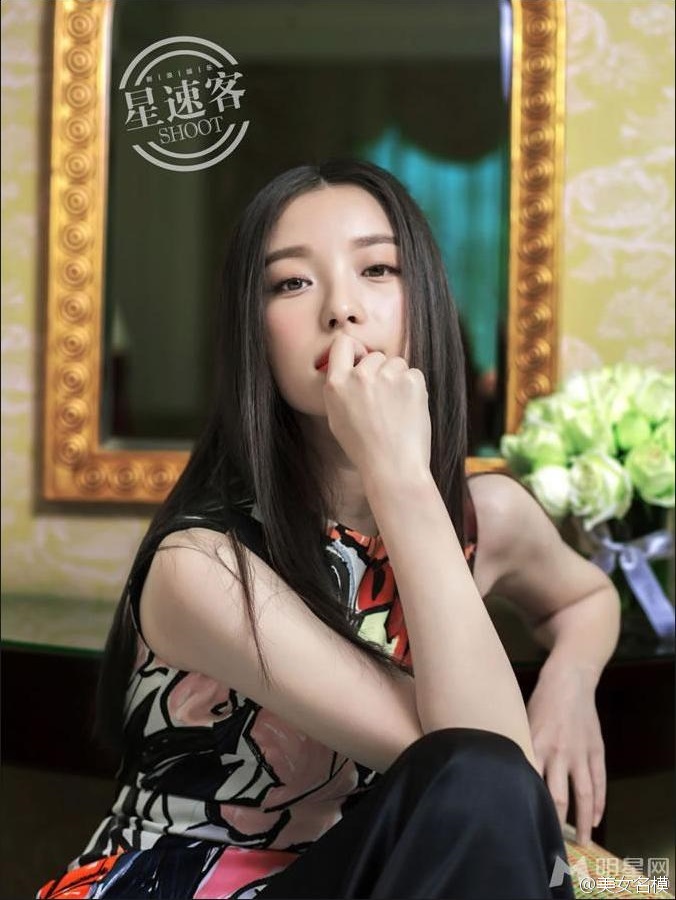倪妮2014活动大图集第十弹 与angelababy等共获微博女神图片
