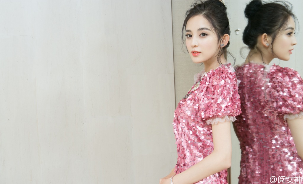 中国内地新疆乌鲁木齐市影视女演员古力娜扎清秀写真手机壁纸图片