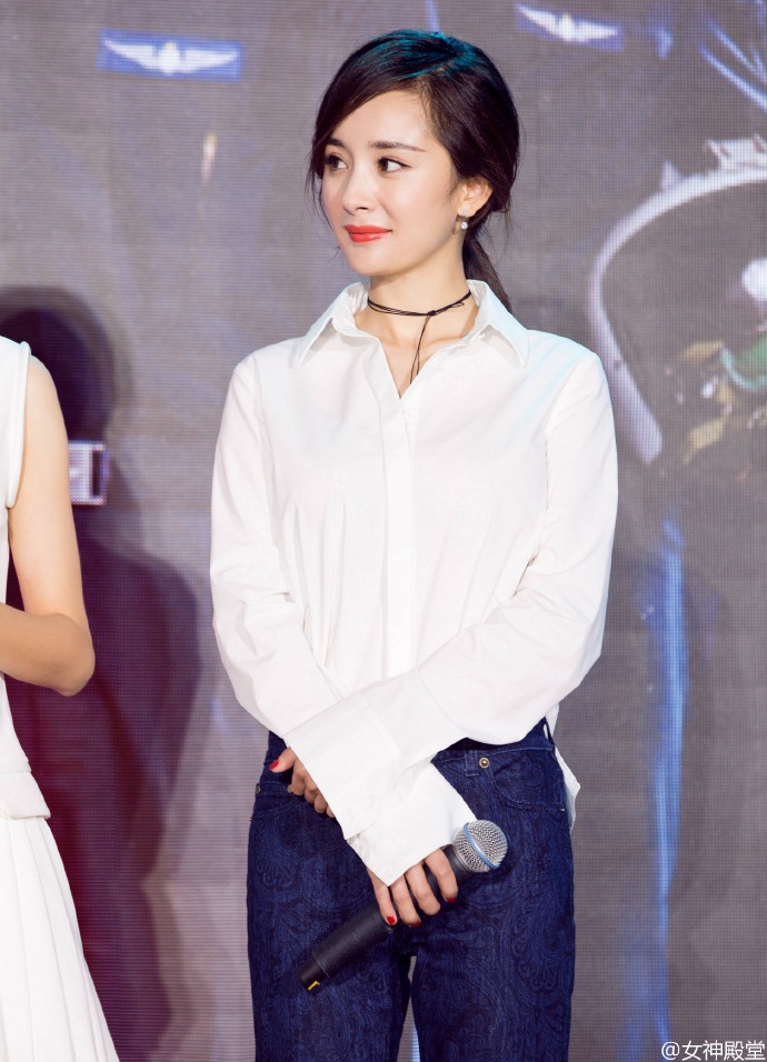 人气小花旦杨幂夏日复古风甜美写真桌面壁纸(二)图片