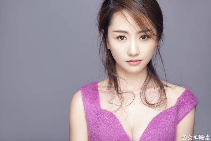 高清中国内地云南保山女演员杨蓉气质时尚街拍写真图片美人为馅图片 高清中国内地云南保山女演员杨蓉气质时尚街拍写真图片美人为馅图片