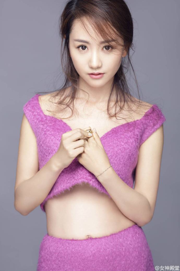 高清中国内地云南保山女演员杨蓉白色套装性感迷人图片图片 高清中国内地云南保山女演员杨蓉白色套装性感迷人图片图片