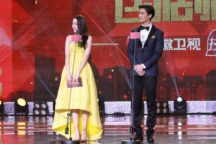 长发美女 清纯非主流x小美女街拍照图片