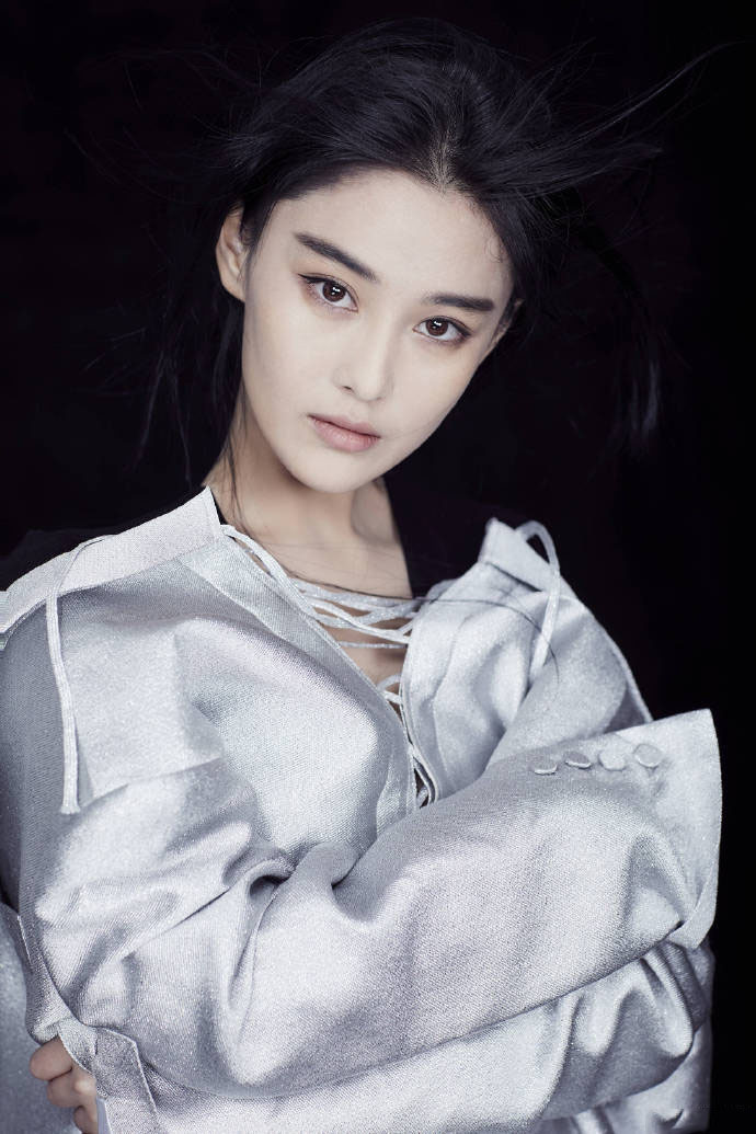 宅男女神张馨予昔日足球宝贝写真图片集图片