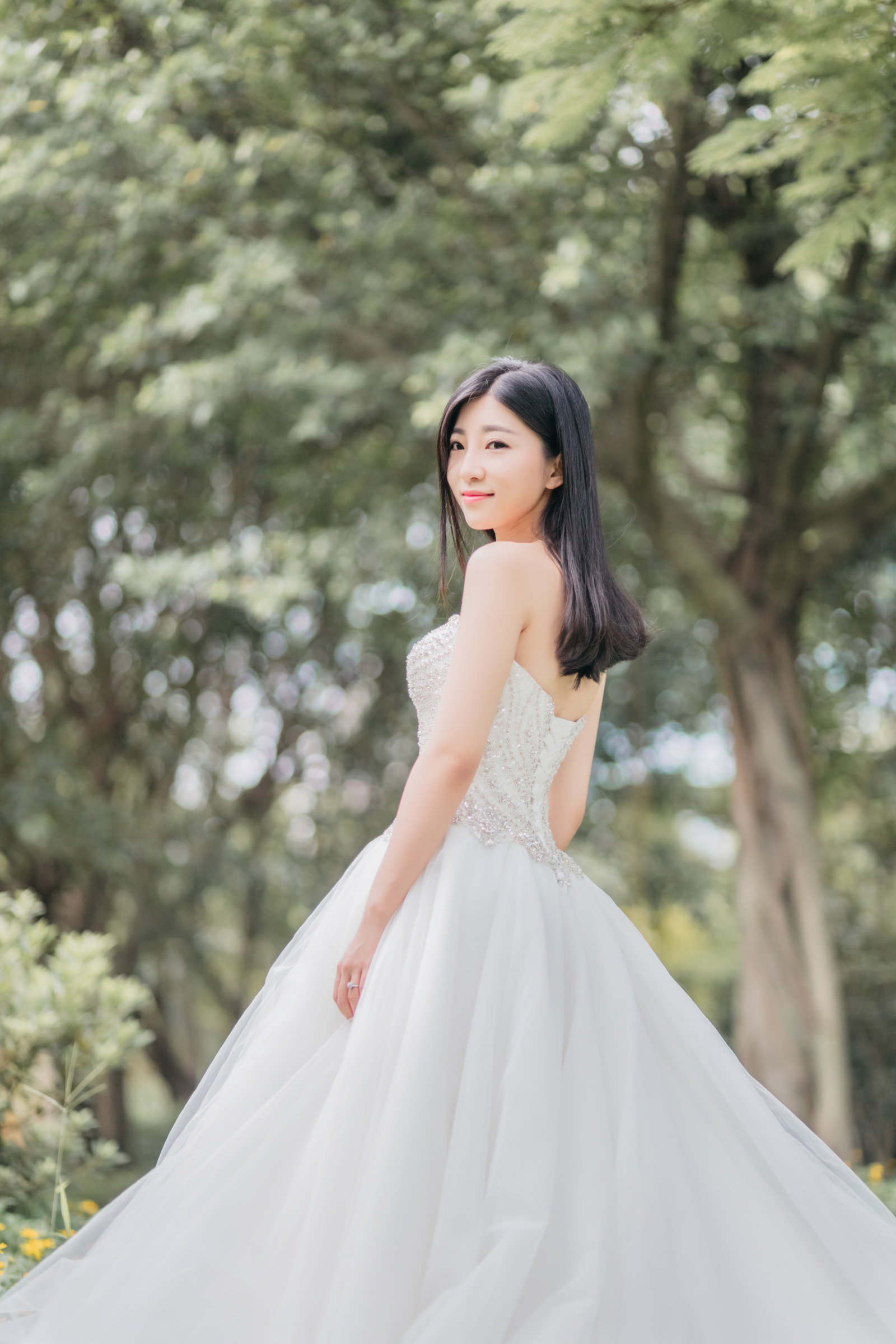 何洁赫子铭全新婚纱大片 大走性感路线图片