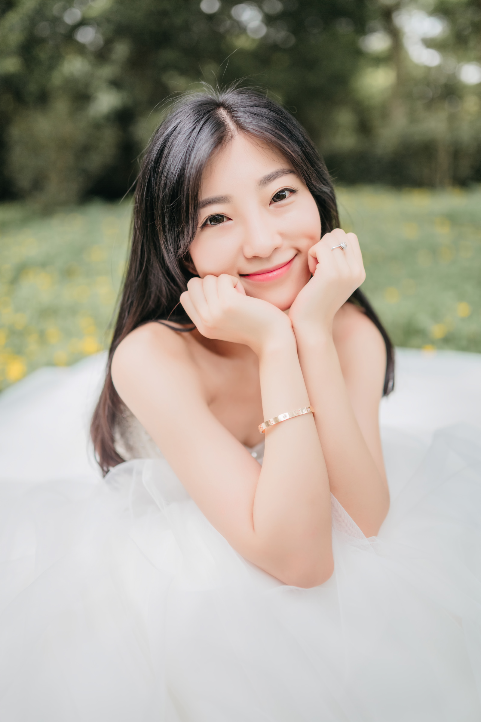 何洁赫子铭全新婚纱大片 大走性感路线图片