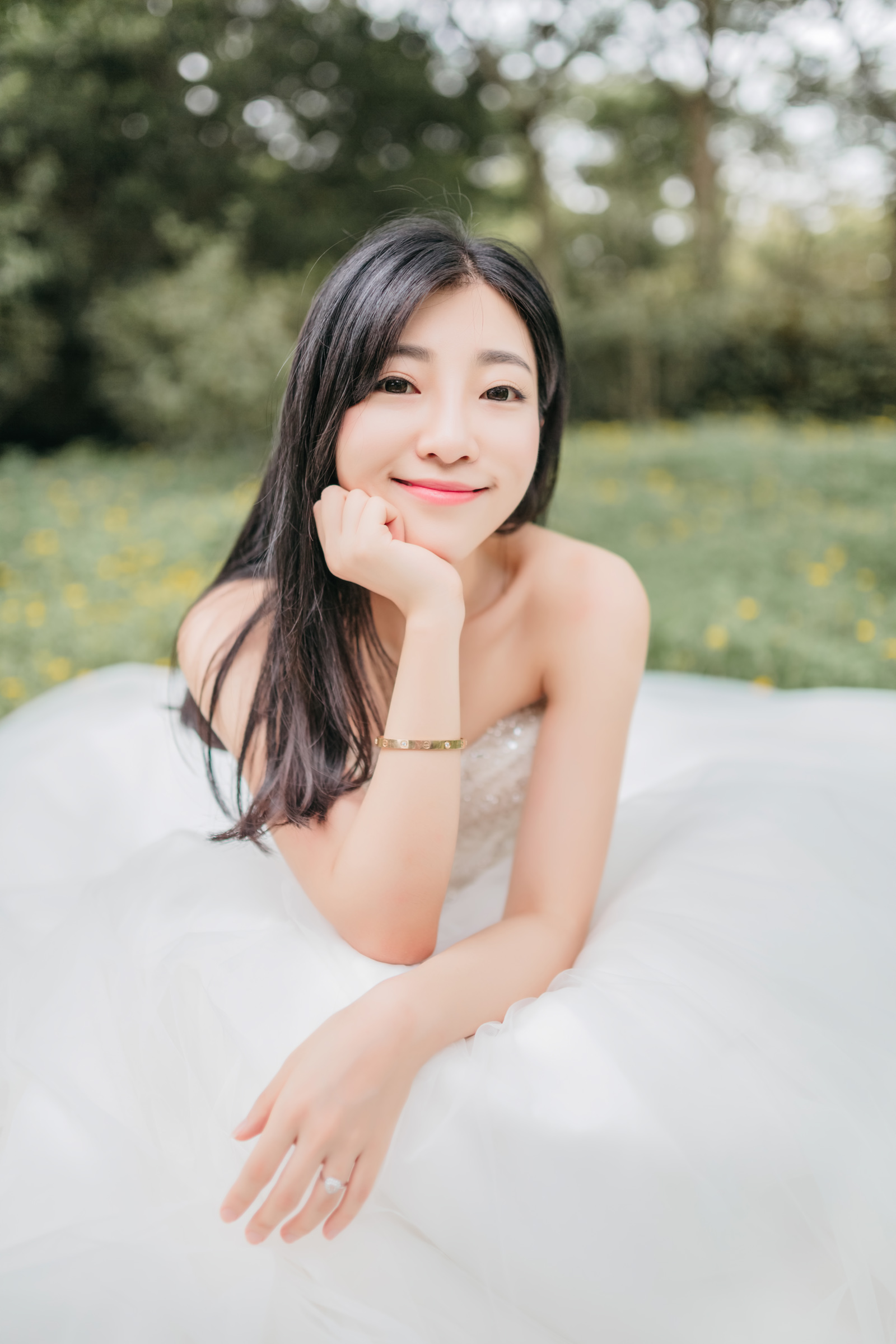吴倩婚纱长裙唯美写真图片 武大校花吴倩图片写真集合图片