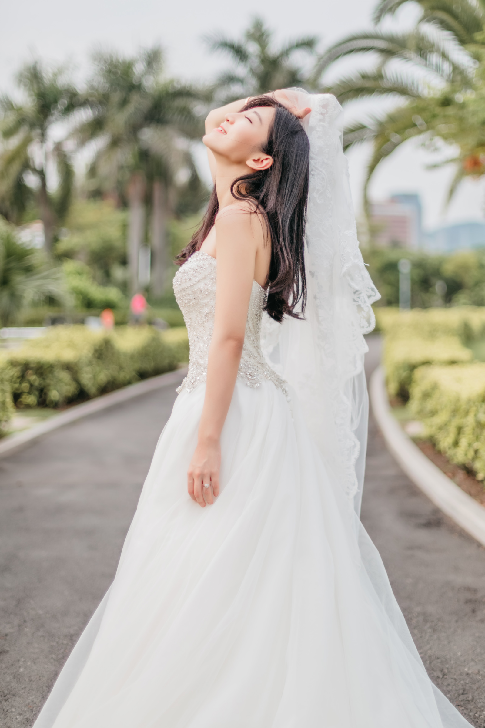 吴倩婚纱长裙唯美写真图片 武大校花吴倩图片写真集合图片