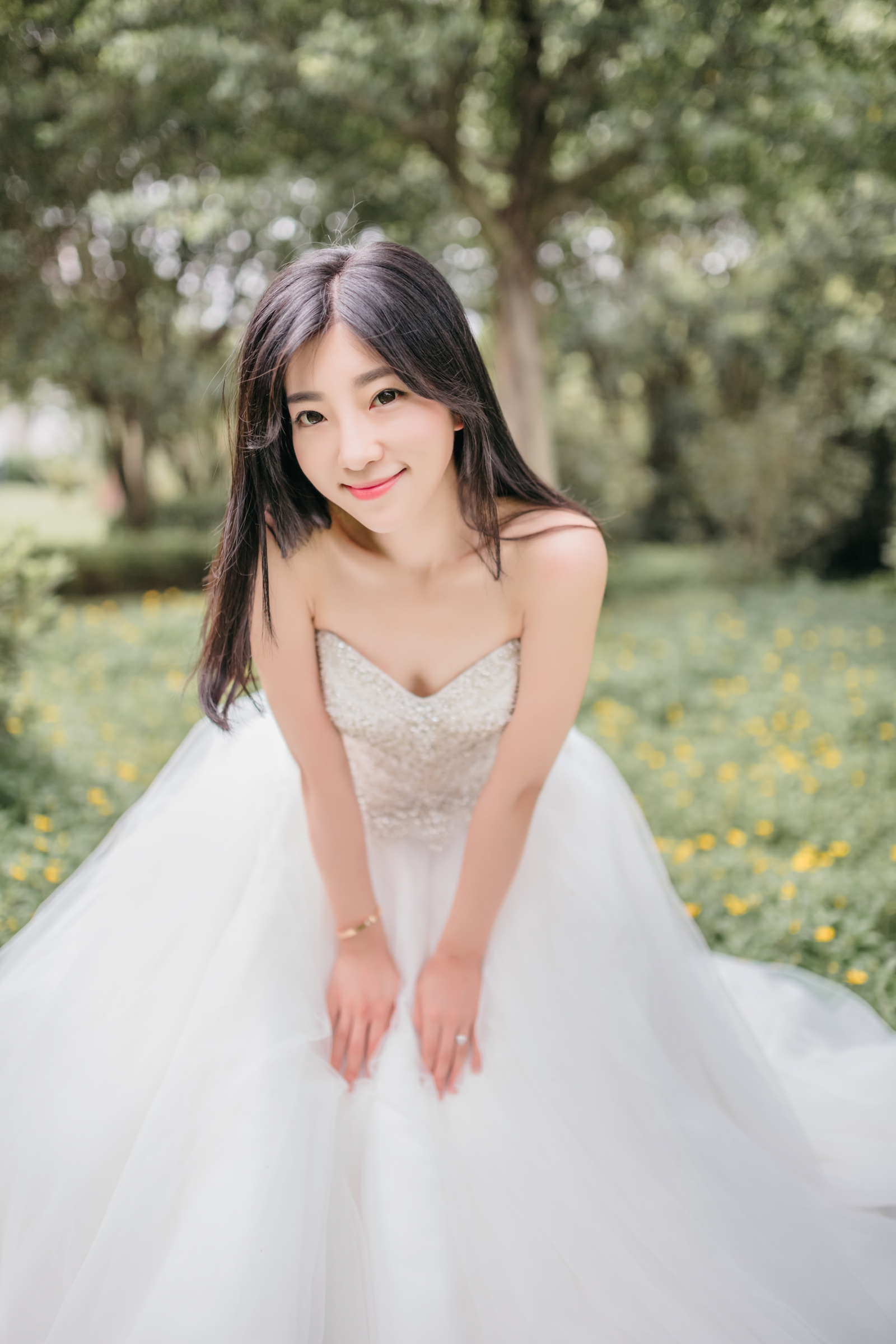 何洁赫子铭全新婚纱大片 大走性感路线图片