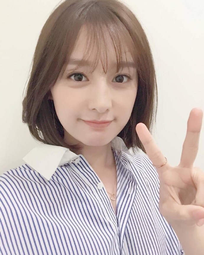 韩国女星金智媛时尚风格杂志写真图片图片