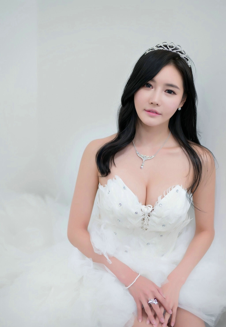 容祖儿首披婚纱 愿做小女人图片