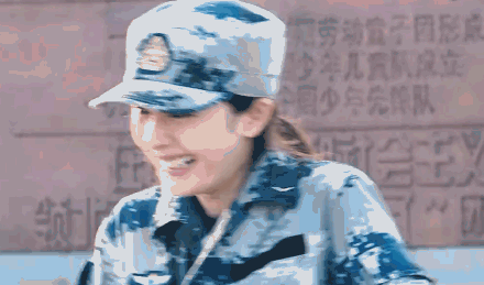 人气小花旦杨幂夏日复古风甜美写真桌面壁纸(二)图片