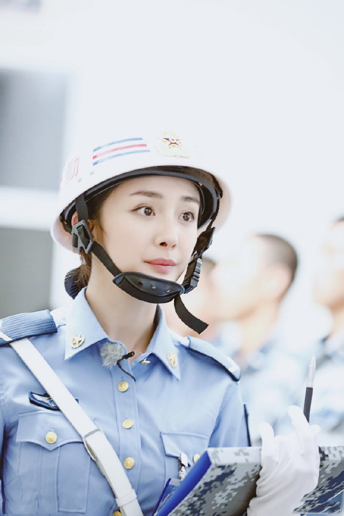 杨幂《真正男子汉》高清剧照图片图片