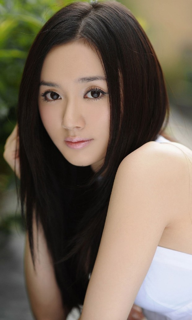 高清山东省青岛美女江铠同冷艳洋装小女人霸气时尚写真图片