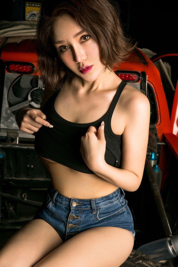 美女王尔琳图片