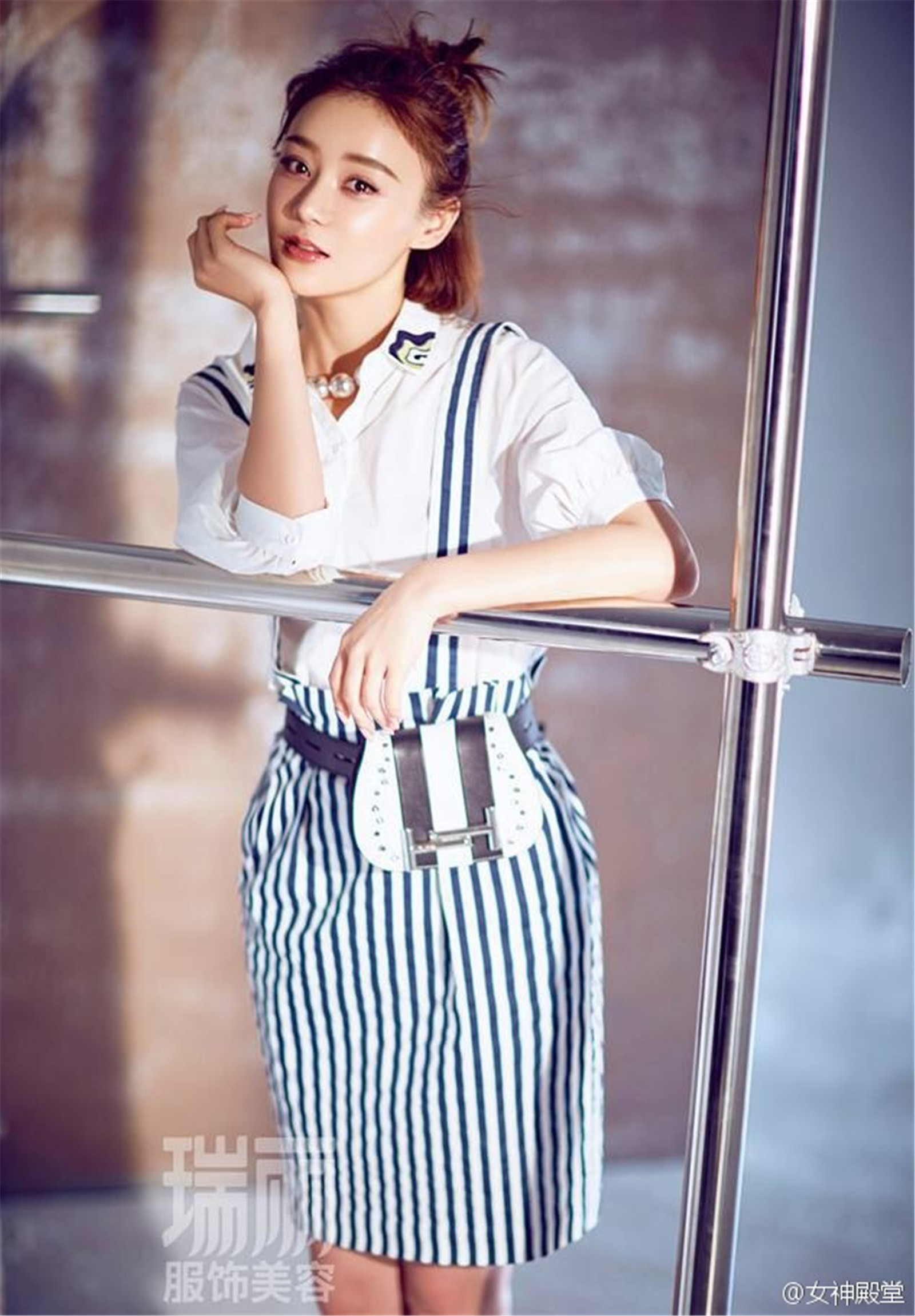 马甲线女王袁姗姗时尚性感写真图片超赞身材图片