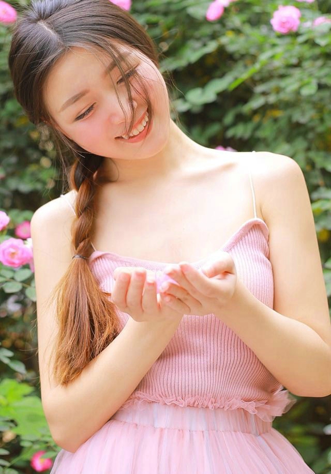 性感萝莉制服 下限cos 白嫩美女图片 性感萝莉制服 下限cos 白嫩美女图片