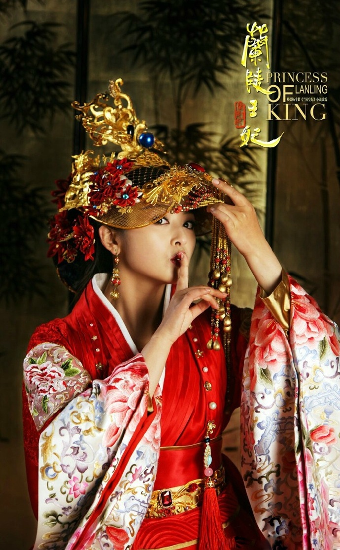 性感可爱女星张含韵时尚写真风韵女人味图片
