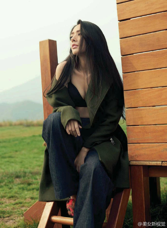 郭碧婷亮相巴黎时装周图片 东方气质受追捧图片