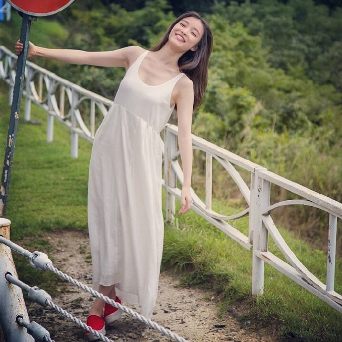 倪妮浅蓝色抹胸礼服活动图片  尽显优雅迷人魅力图片