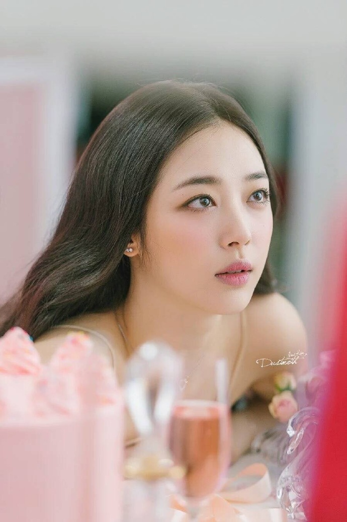 高清性感韩国釜山美女崔雪莉短发自拍写真图片图片