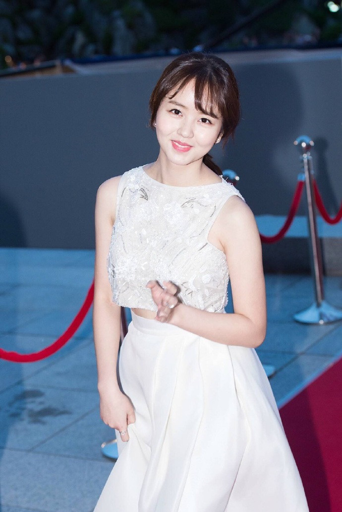 高清韩国女演员美女金所炫时尚杂志写真图片图片 高清韩国女演员美女金所炫时尚杂志写真图片图片