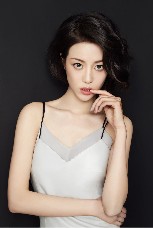 李溪芮图片