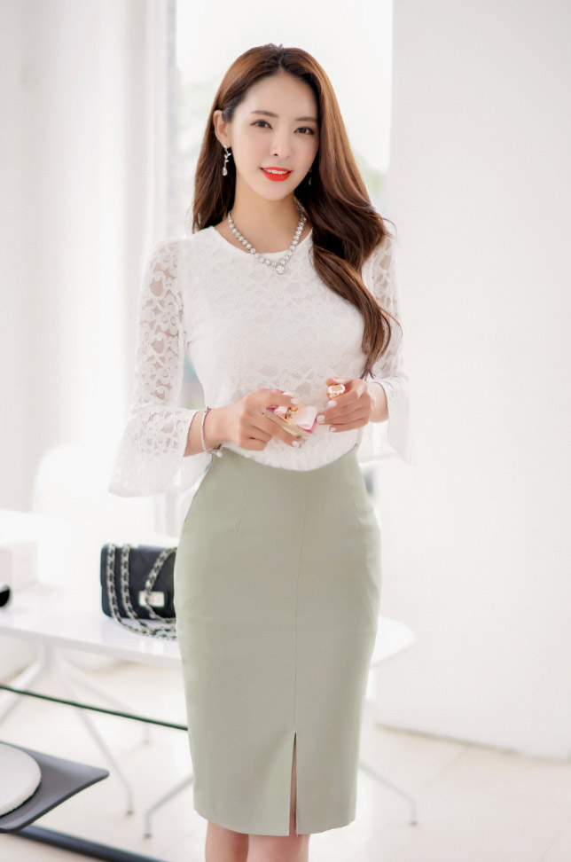 骨感美女性感锁骨裸肩美女写真图片