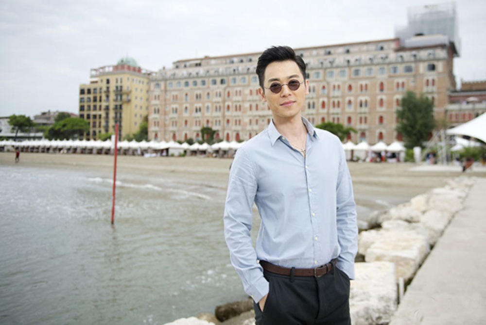 中国大陆江苏省盐城男演员朱亚文微博电影之夜西装图片图片 中国大陆江苏省盐城男演员朱亚文微博电影之夜西装图片图片