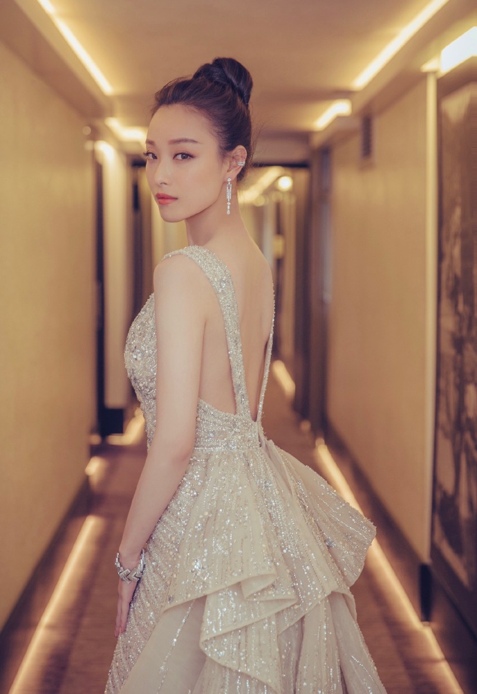 美女明星倪妮性感礼服红毯图片图片