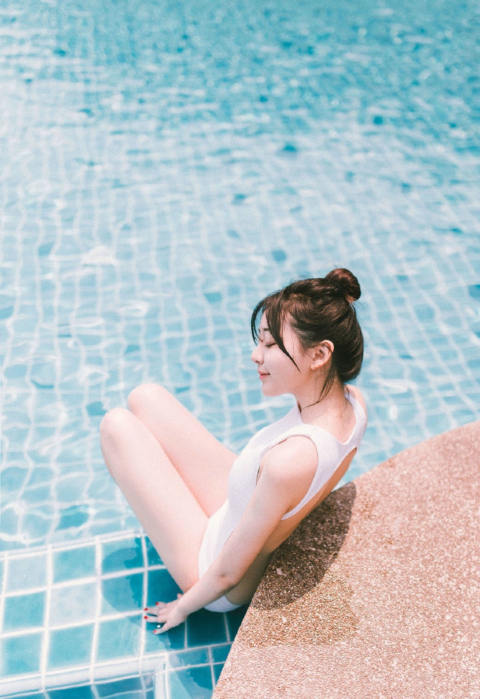 美女求斯图片