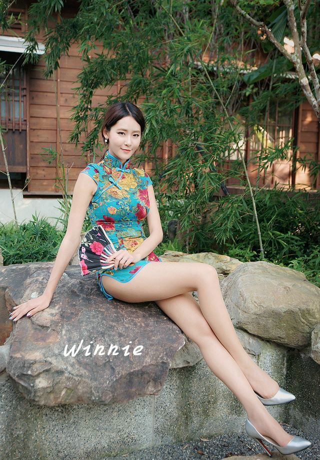 肉丝美女图片