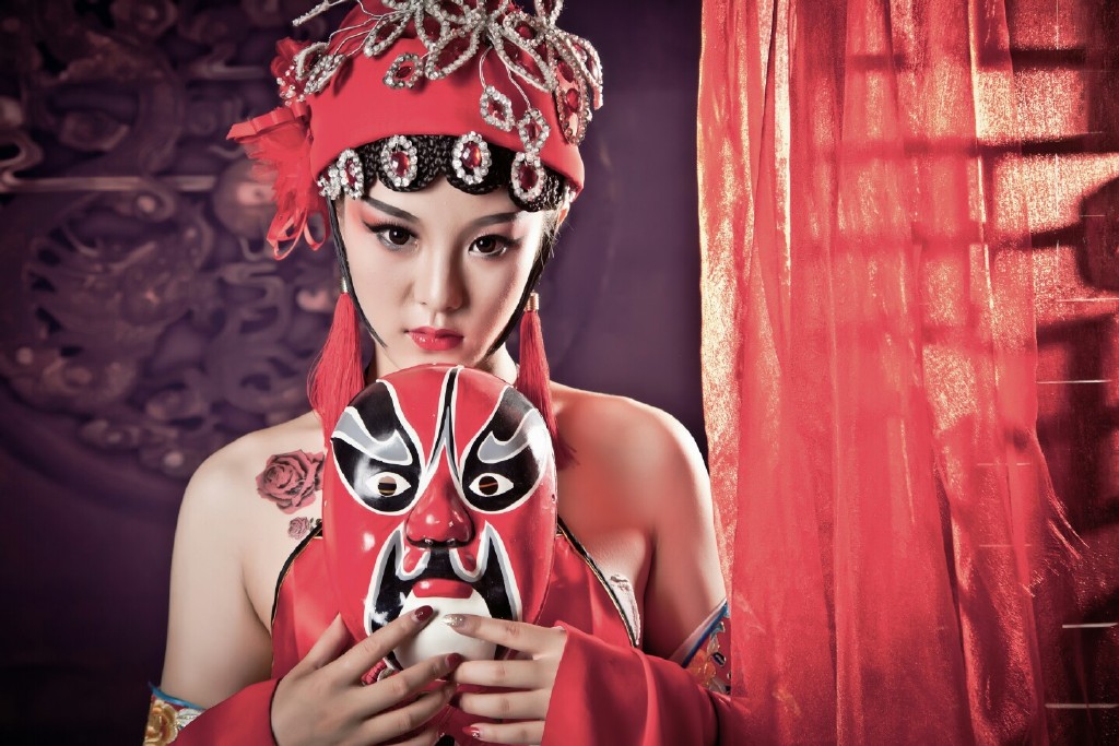 古装美女肚兜名角香艳性感写真照图片