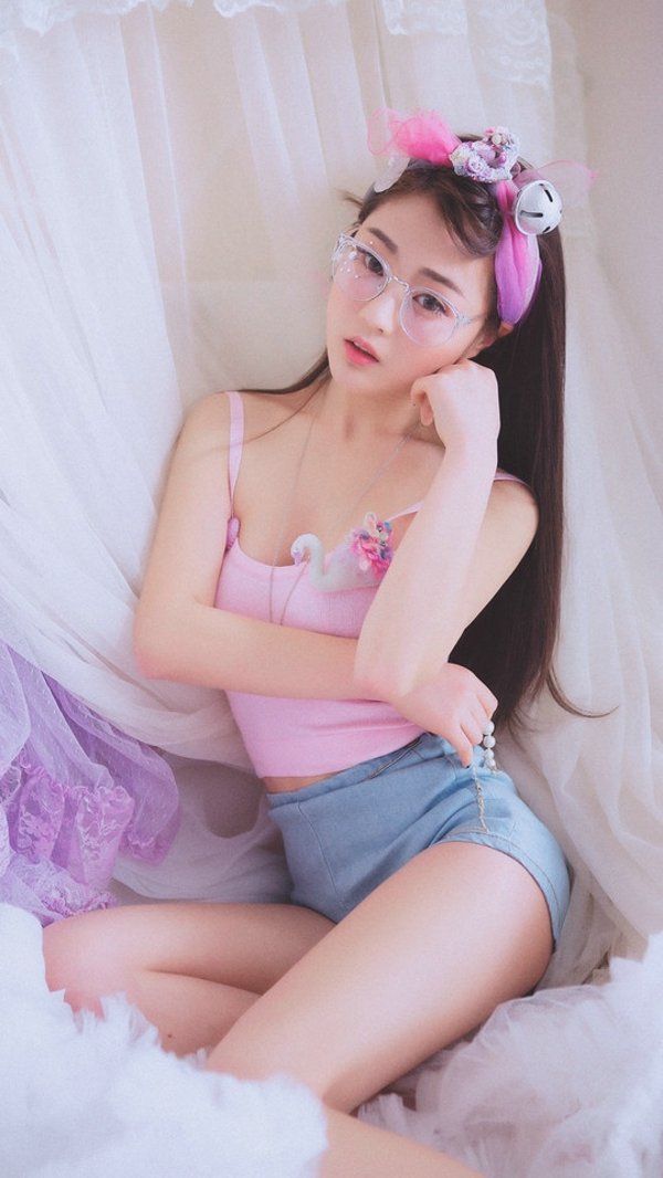 高清鞠婧祎蝴蝶结性感甜美写真图片图片
