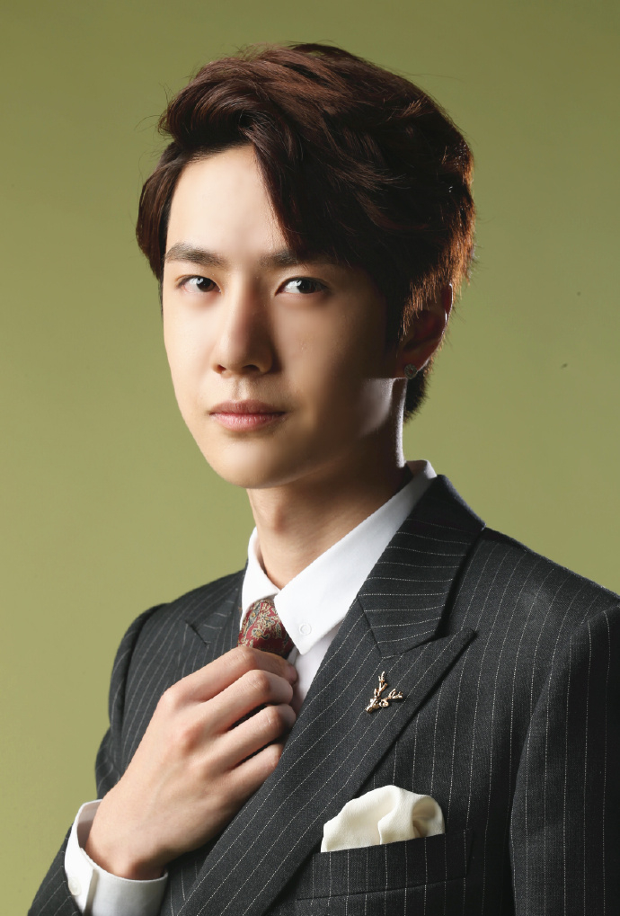河南省洛阳男明显王一博《Tmagazine》4月刊封面写真图片