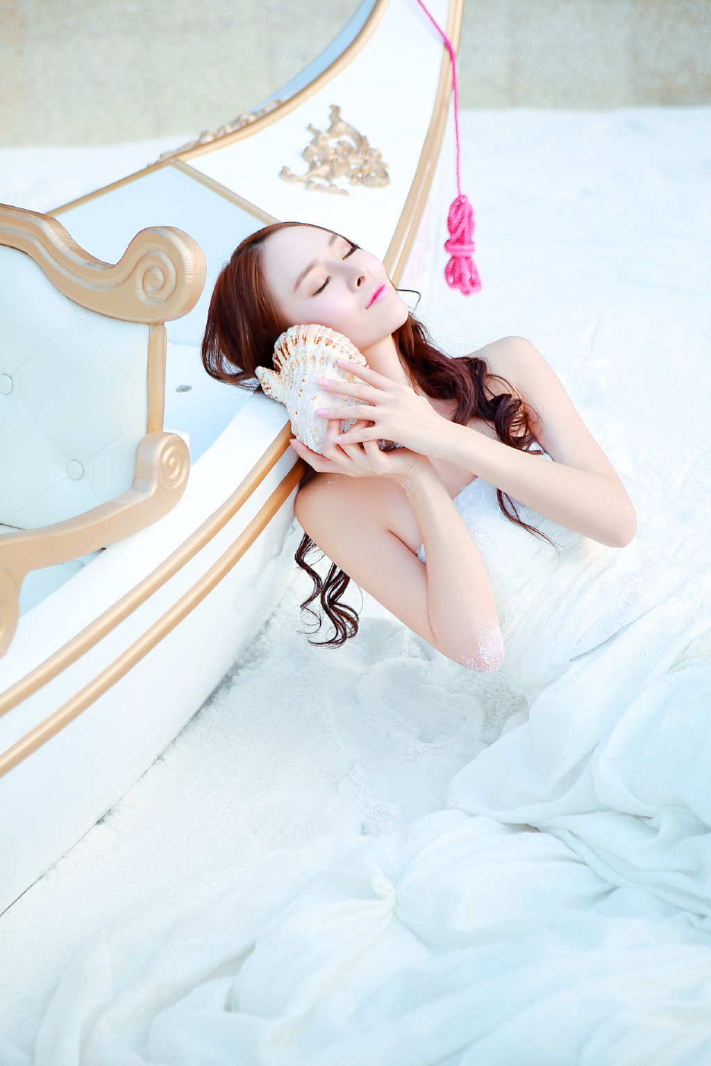 白冰唯美梦幻婚纱照曝光图片