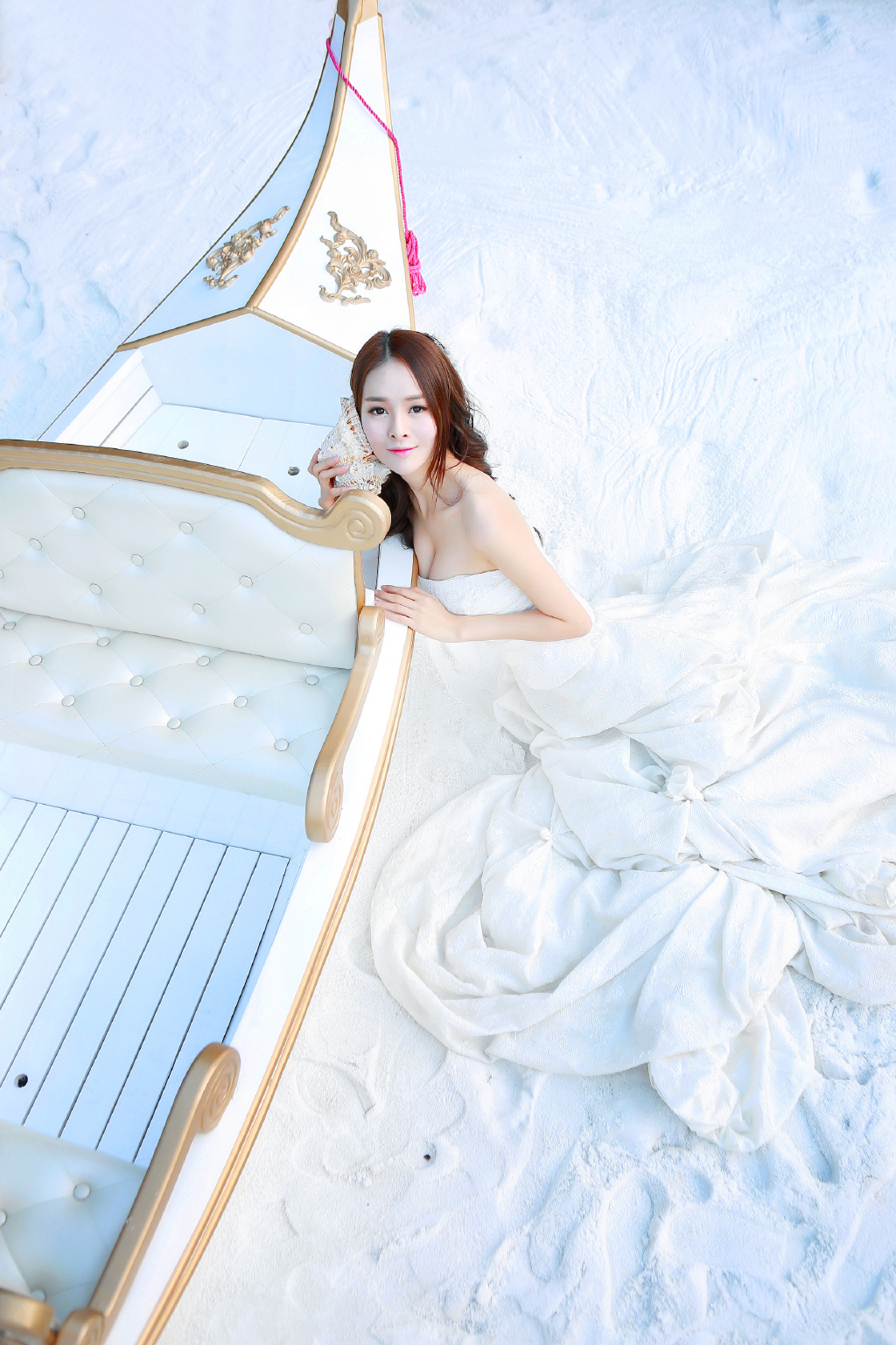 白冰唯美梦幻婚纱照曝光图片
