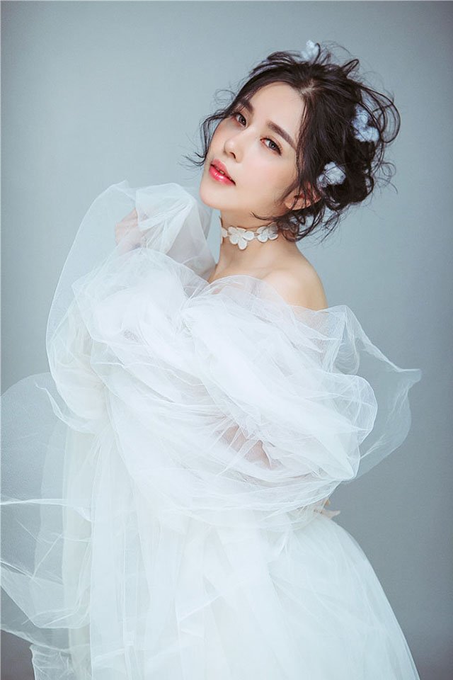 唯美梦幻亚洲美女婚纱摄影写真高清图片图片