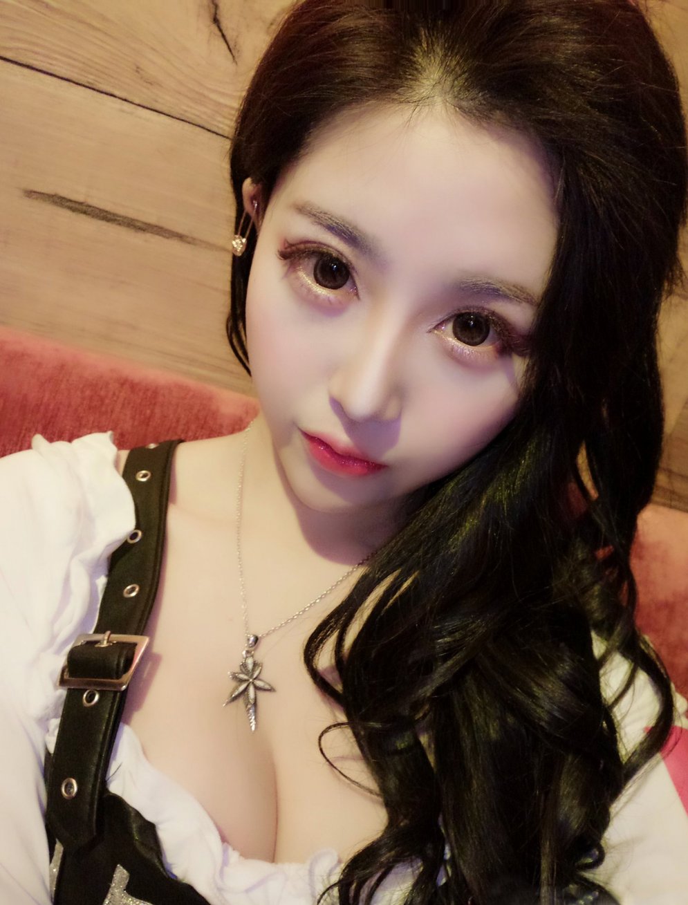 可爱女孩Chinajoy展上百媚千娇的ShowGirl图片