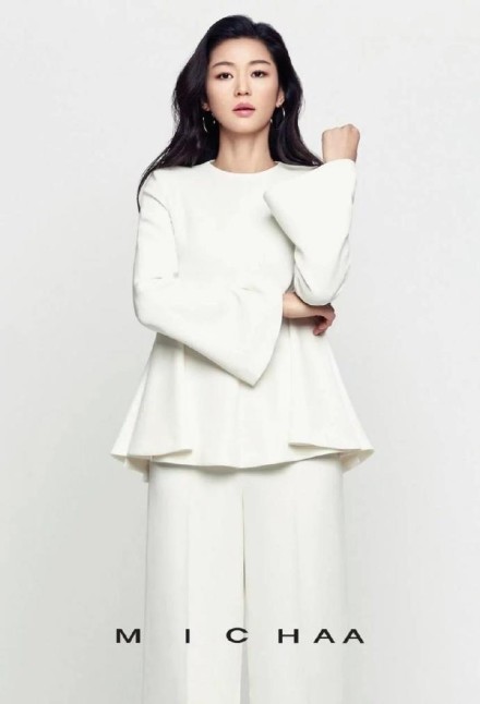 韩国首尔女演员来自星星的你女神全智贤写真图片图片