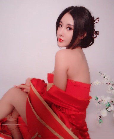 中国内地黑龙江模特、演员大校花樊玲健身房图片图片