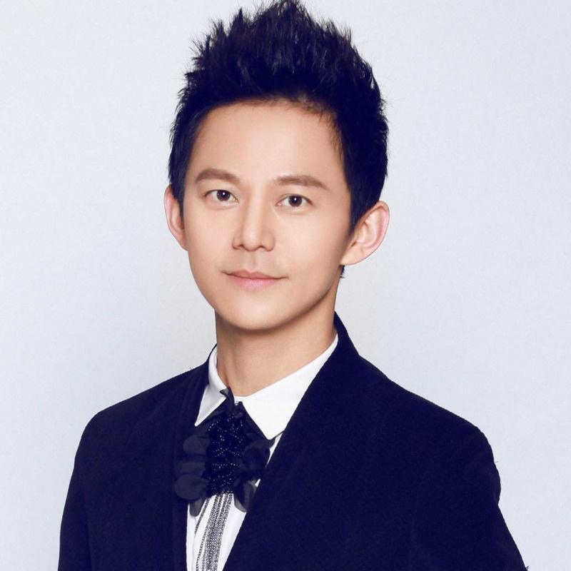 湖南卫视主持人何炅写真图片图片