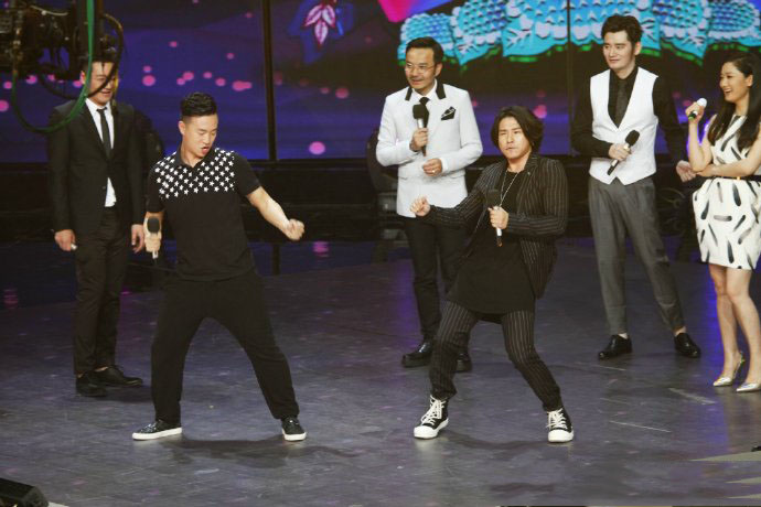 27号天天向上嘉宾韩国跑男周一情侣姜Gary宋智孝图片图片