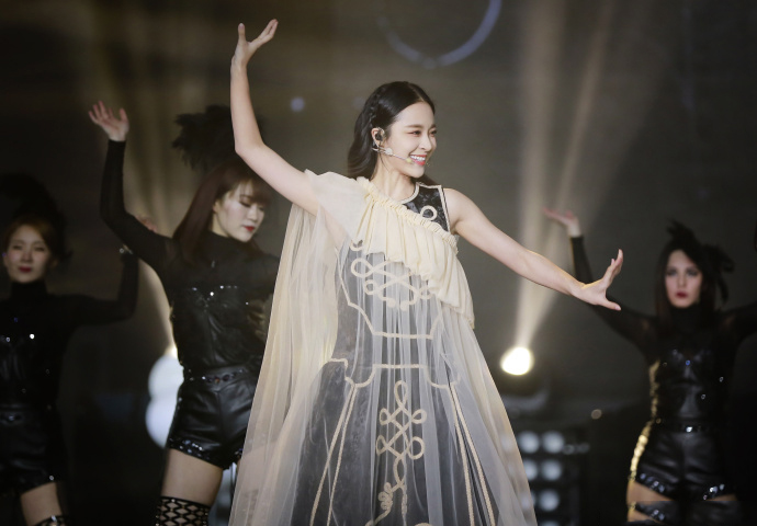 高清山东青岛美女李莎旻子甜美学院风写真图片图片 高清山东青岛美女李莎旻子甜美学院风写真图片图片
