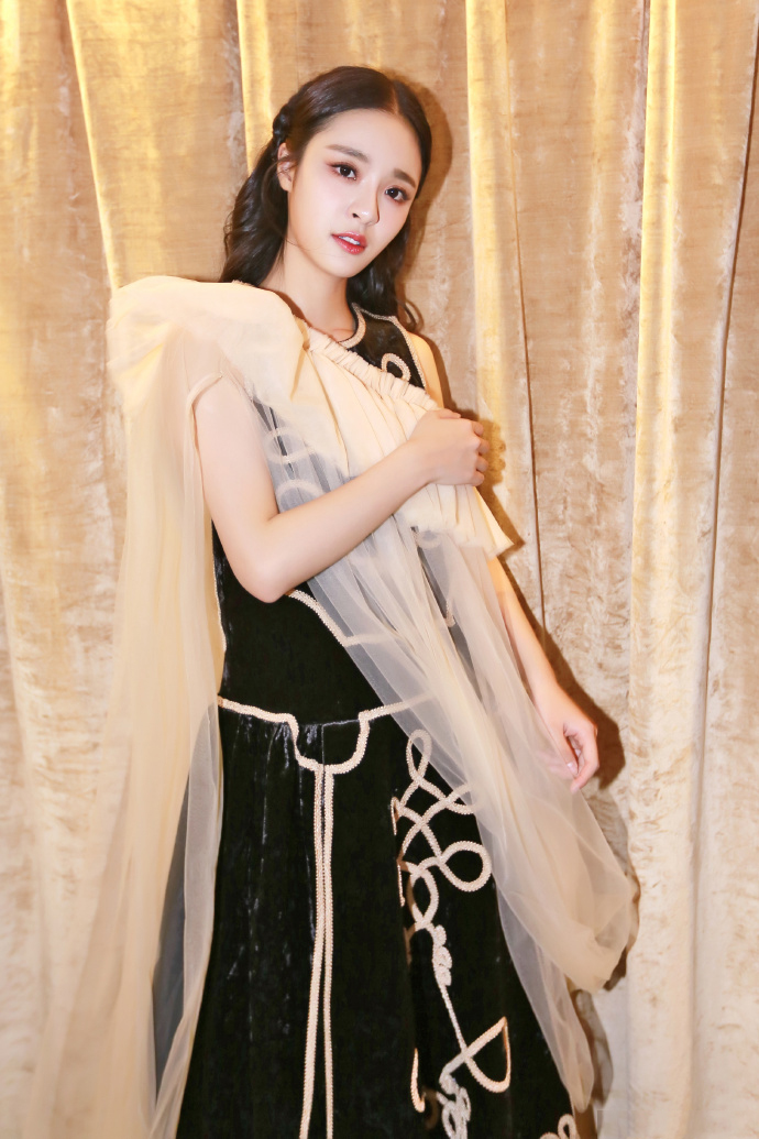 高清山东青岛美女李莎旻子甜美学院风写真图片图片 高清山东青岛美女李莎旻子甜美学院风写真图片图片