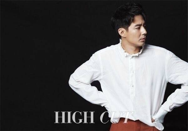 高清韩国首尔男星赵寅成“阿加西”的时尚写真图片​​​​图片
