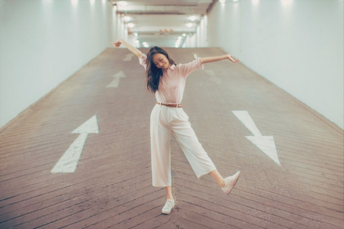 娱乐圈好姐妹杨颖angelababy和倪妮搞笑摄影图片图片