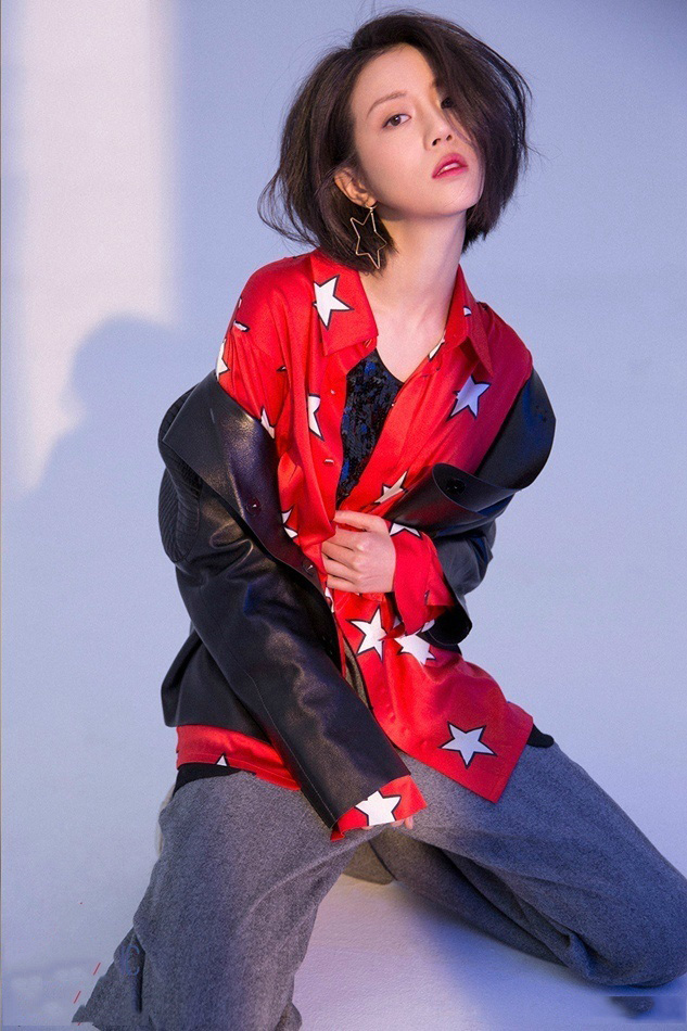 李溪芮图片
