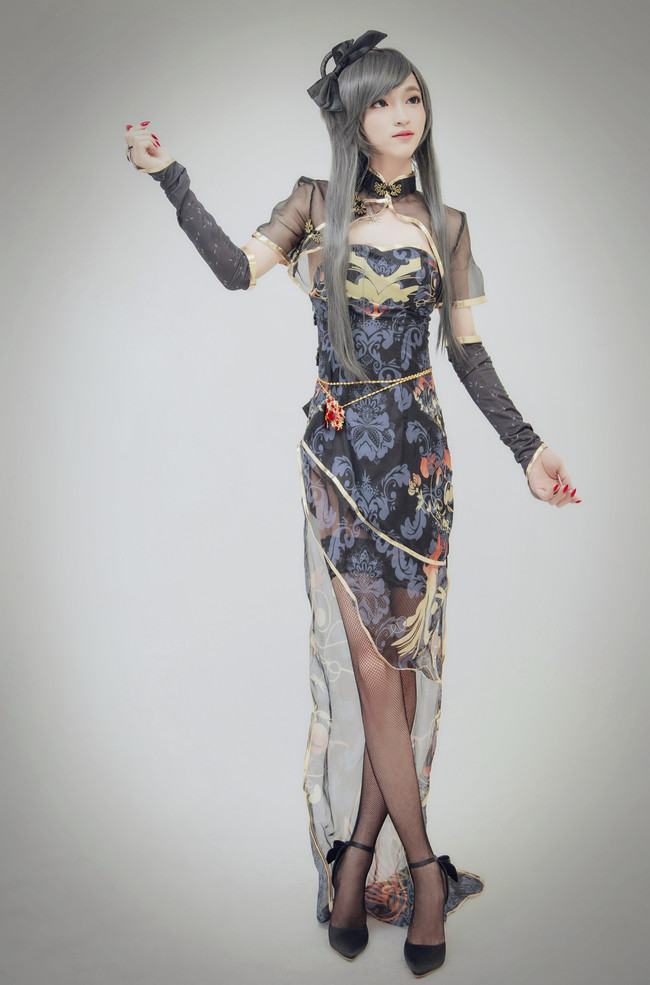 洛天依金丝雀可爱萝莉丝袜美腿Cosplay写真图片