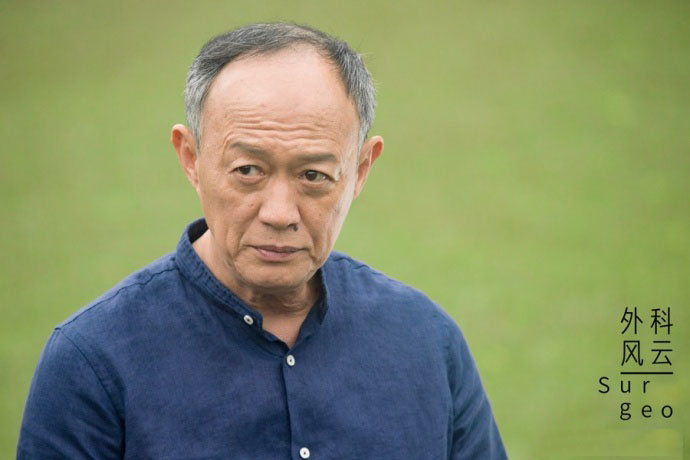 靳东图片