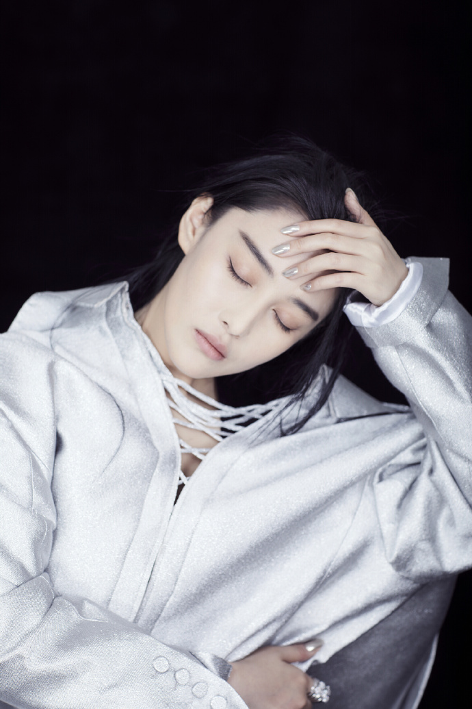张馨予性感长裙礼服高清图片图片